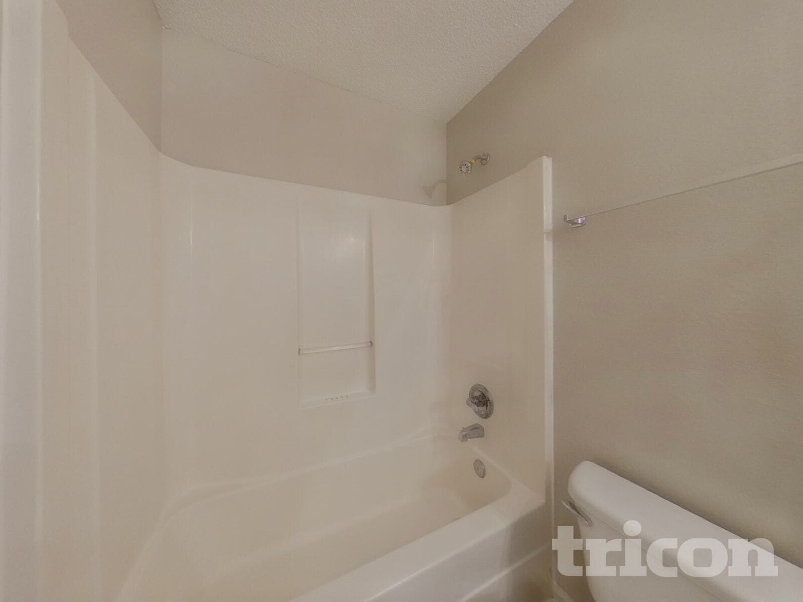 Building Photo - 255 Legend Oaks Dr