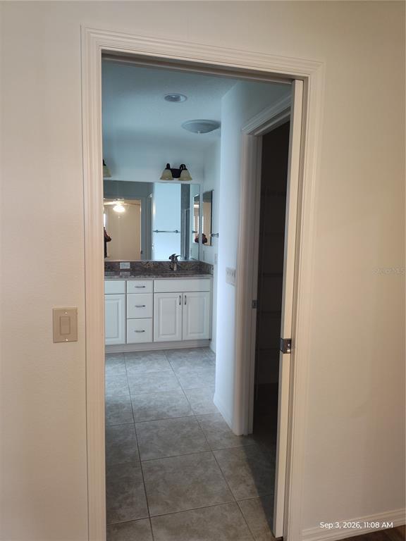 Building Photo - 1773 Hollow Branch Way