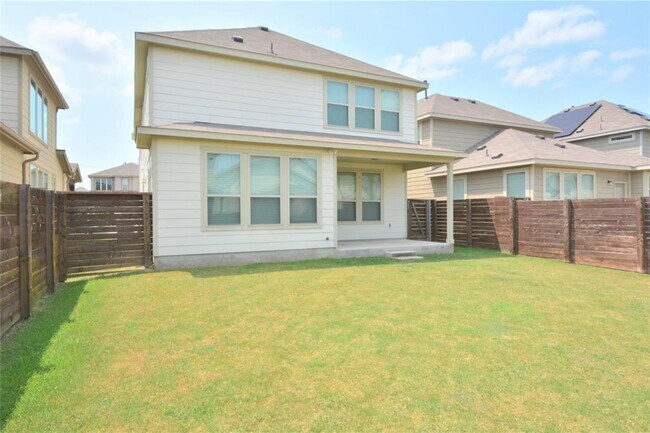 Building Photo - 13915 Osmarea Dr
