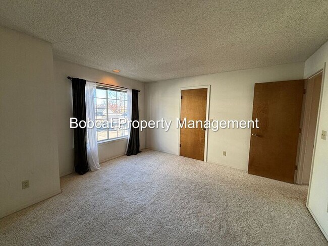 Building Photo - 1420 Douglas Ave