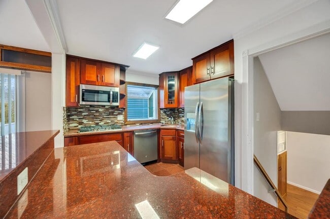 Building Photo - 11 Gardenia Ln
