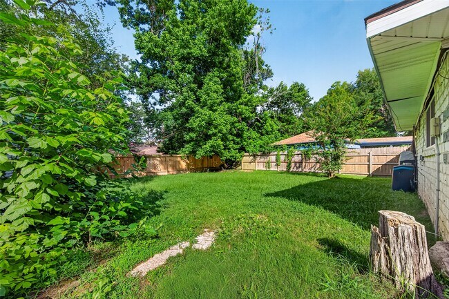 Building Photo - 25503 Foxbriar Ln