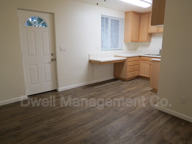 Building Photo - 4545 1/2 Upland St