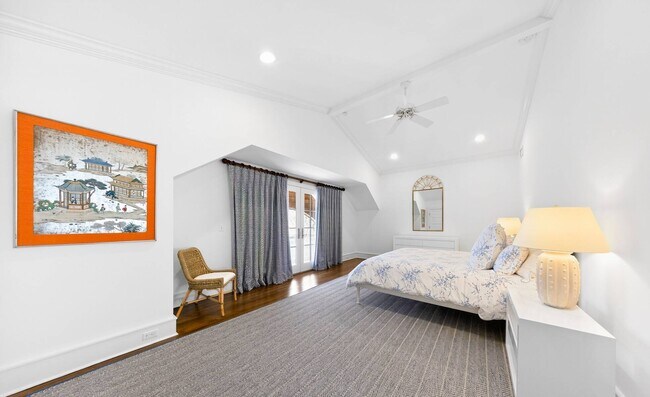 Building Photo - 133-135 Toylsome Ln