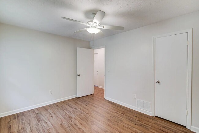Building Photo - 4905 Wade Valley Way
