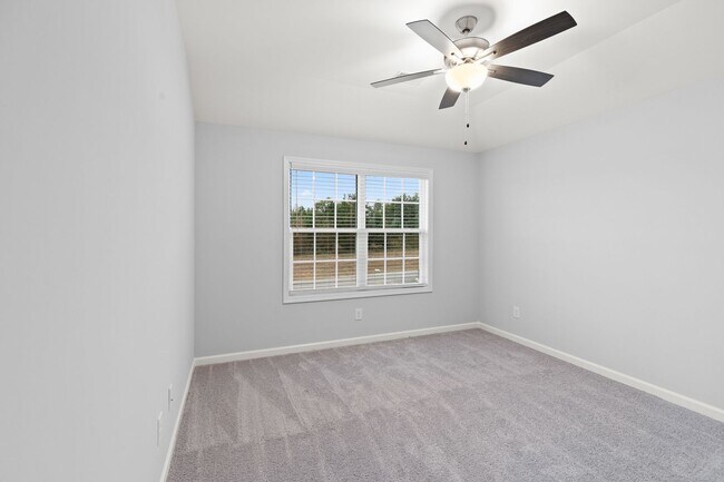 Building Photo - Wyndham Village For Rent!