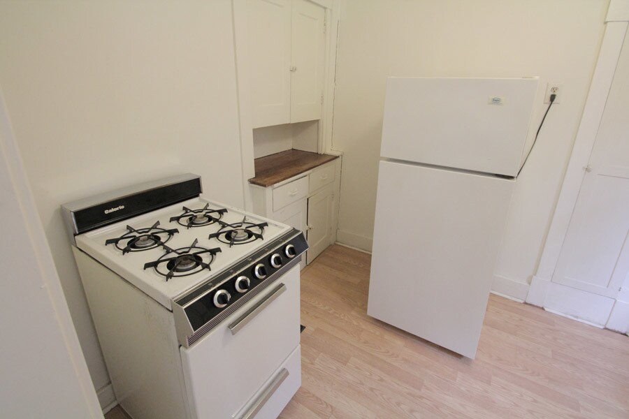 Building Photo - 320 Whitney Ave