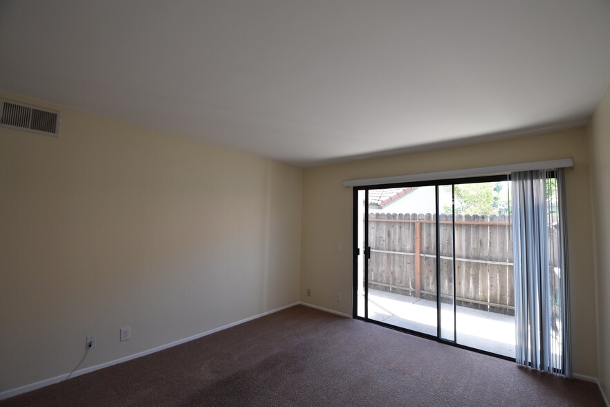 Building Photo - Mountain Vista Apartments