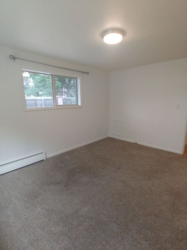 Building Photo - Beautifully Updated Boulder 3Bed/2Bath- Walking distance from CU campus & 29th St Mall! Available...