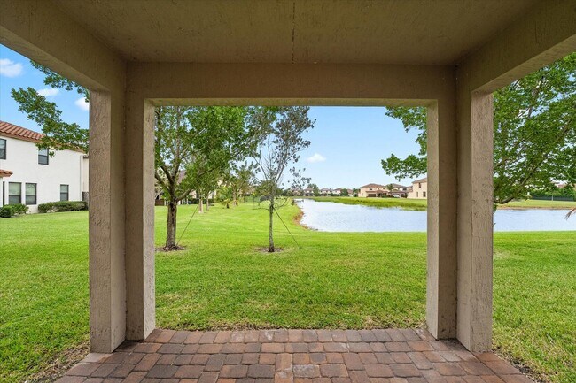 Building Photo - 8903 Sea Chase Dr