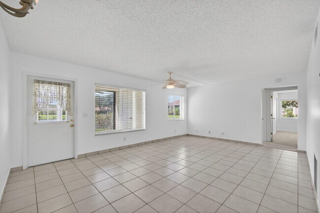 Building Photo - 4992 Sable Pine Cir
