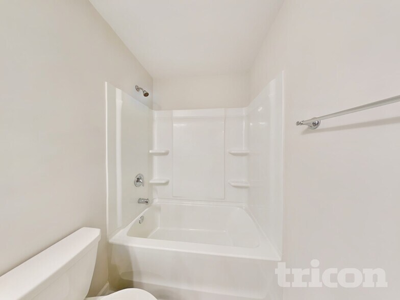 Building Photo - 317 Knowles Pl