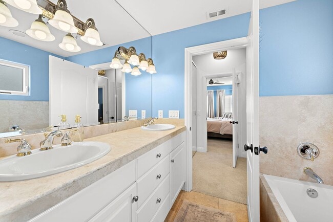 Building Photo - Vacation Rental on Balboa Peninsula