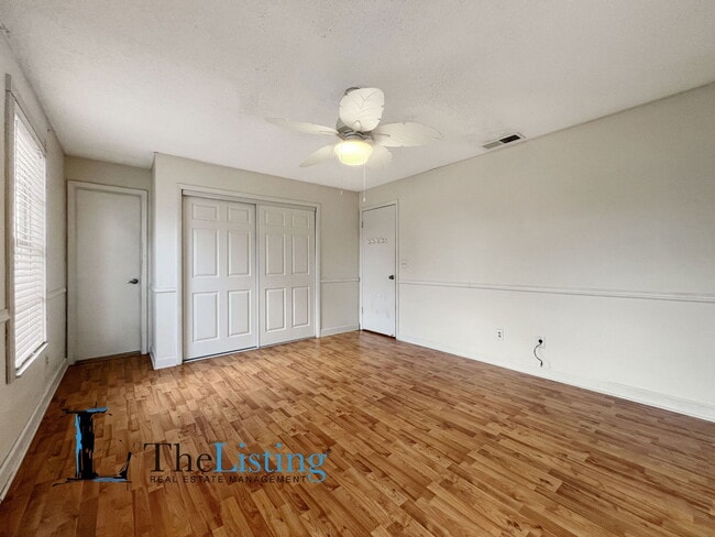 Building Photo - 11007 Summer Dr