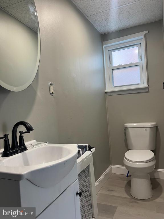 Building Photo - 2666 Bridge St