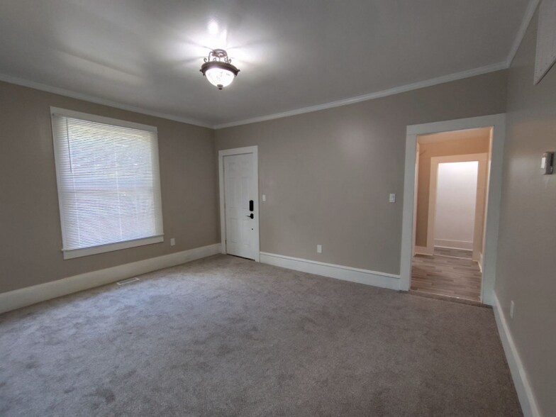 Building Photo - 2509 Washington Ave