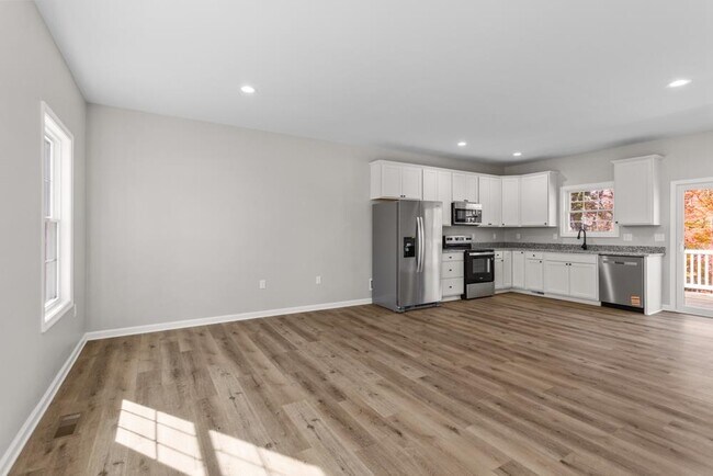Building Photo - 317 Ivanhoe Ave