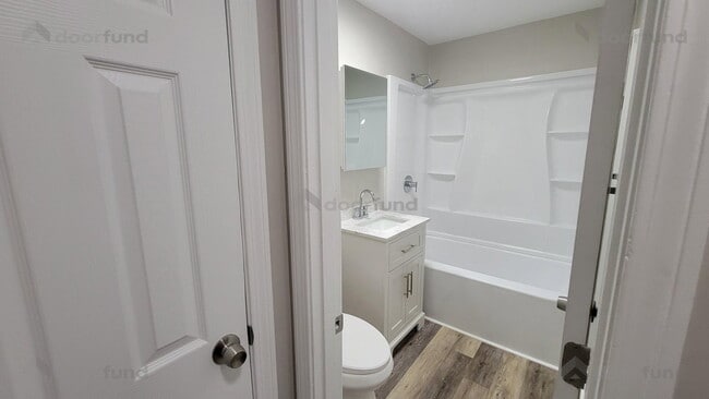 Building Photo - 208 Columbus St