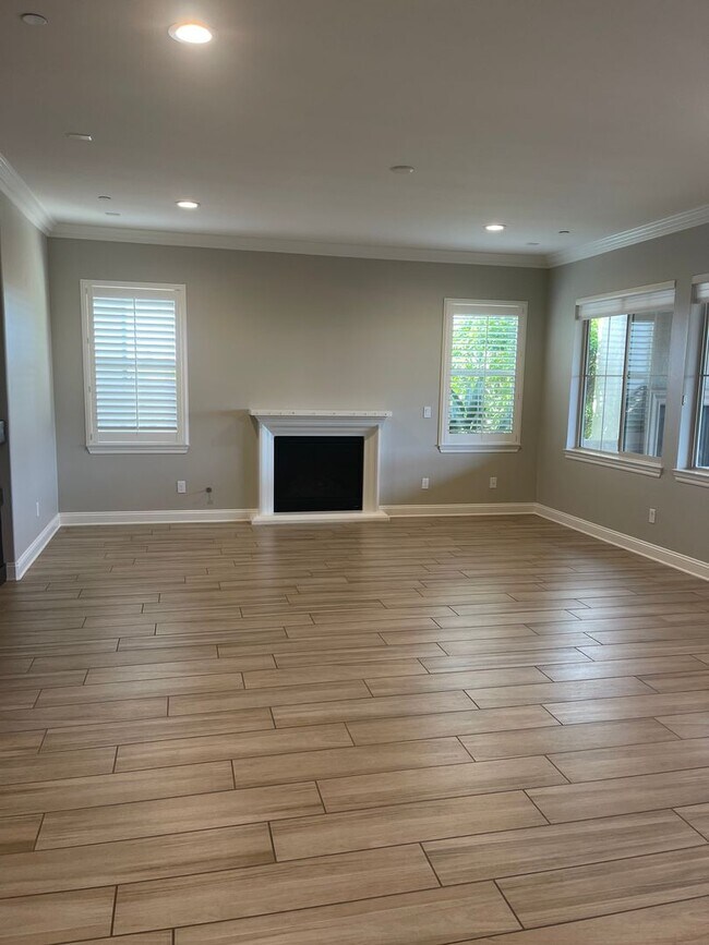 Building Photo - Exquisite 5-Bedroom, 3.5-Bath Home in Coveted Morgan Hill Estates