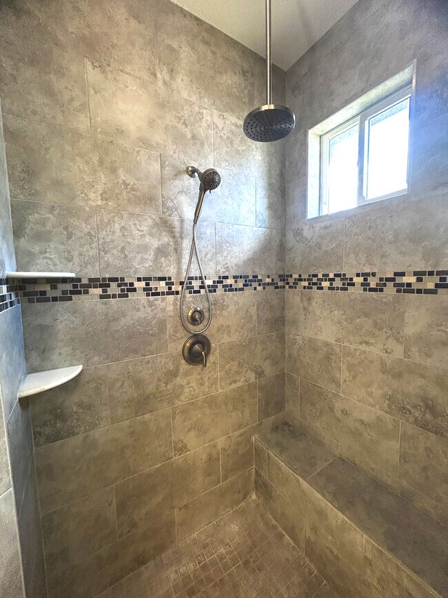 Building Photo - 3 Wilden Pl