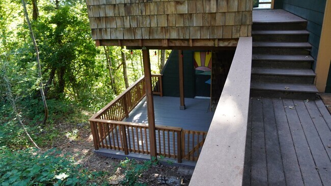 Building Photo - 1715 Alta View Dr S