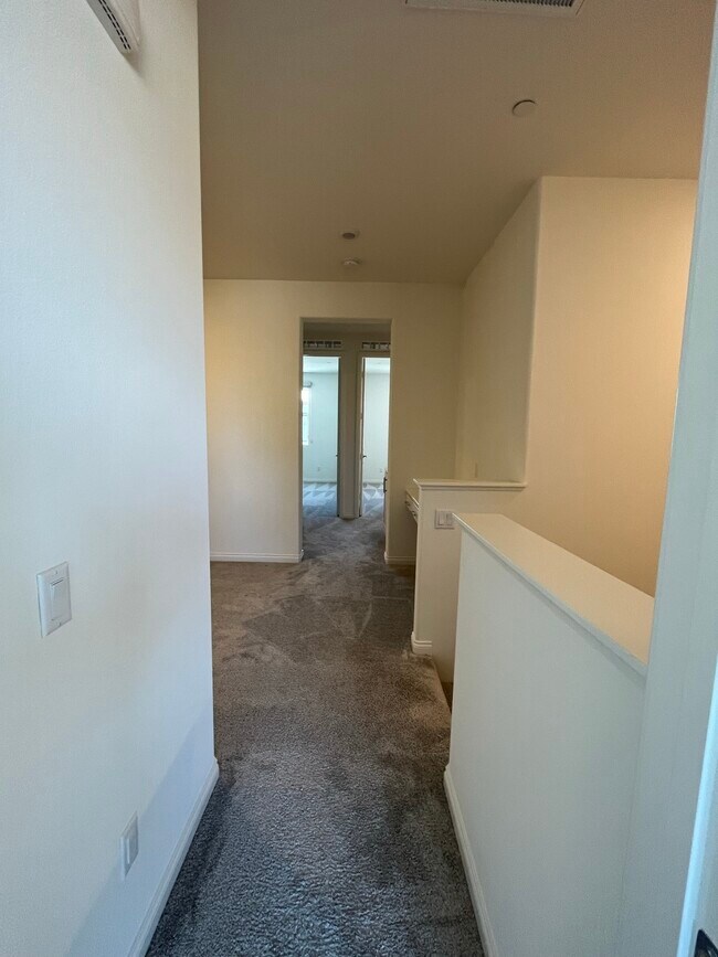 Building Photo - 54 Harmony Dr