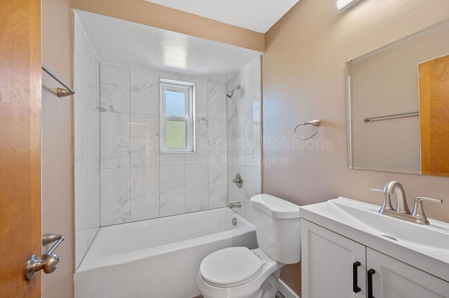 Building Photo - 4057 Lee Ct