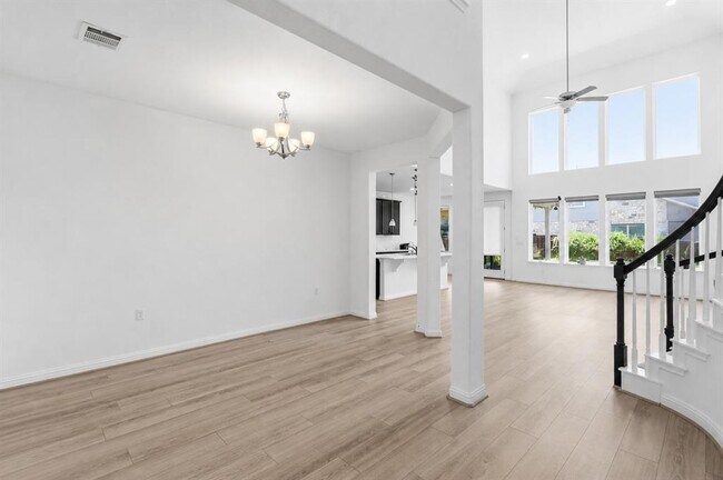 Building Photo - 7220 Poulain Dr