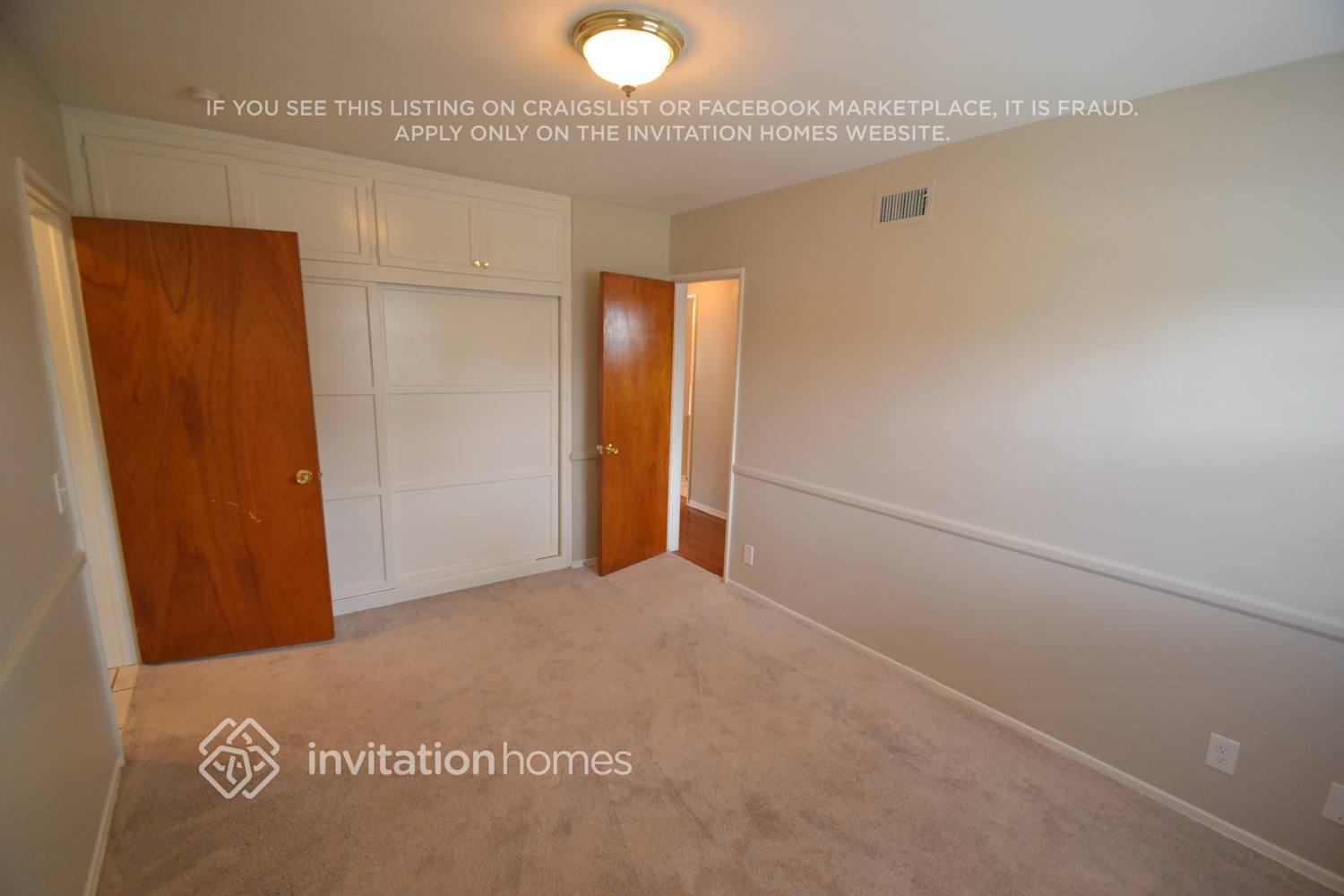 Building Photo - 2602 W 112th St