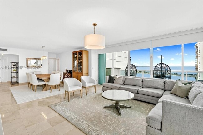 Building Photo - 2127 Brickell Ave