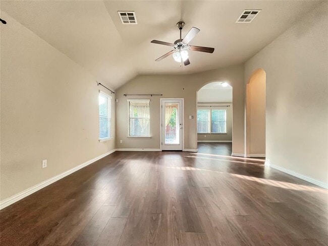 Building Photo - 2468 Millbrook Loop