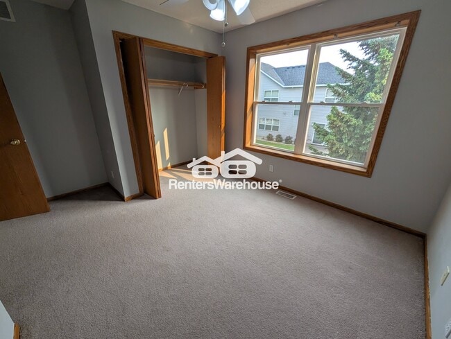 Building Photo - 10549 64th Way NE