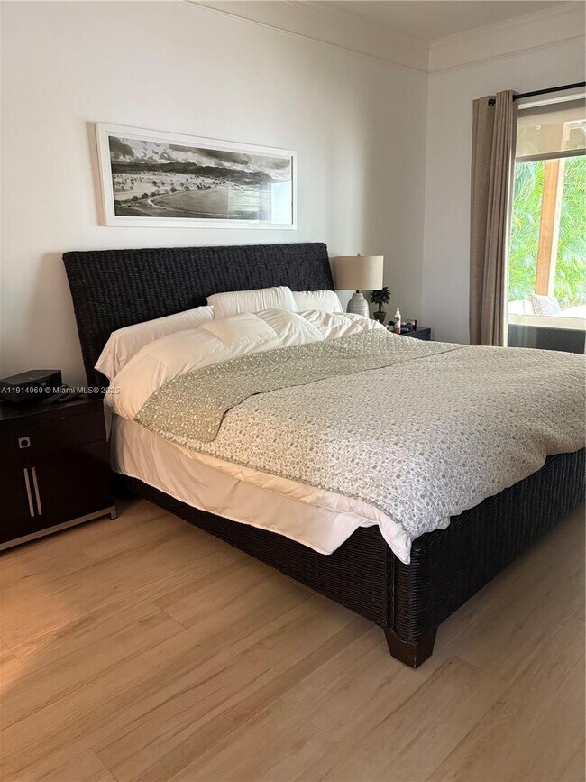 Building Photo - 159 Oakwood Ln