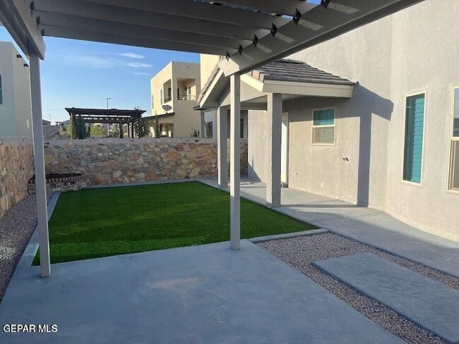 Building Photo - 6093 Rivet Pl