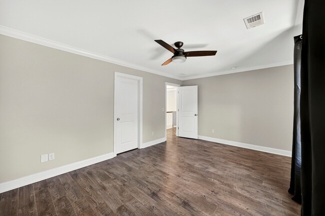 Building Photo - 1939 Chestnut Oak Ln