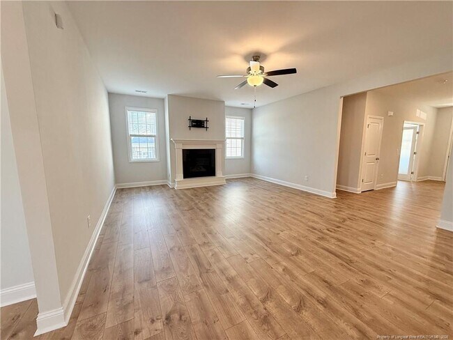 Building Photo - 155 Silk Oak Dr