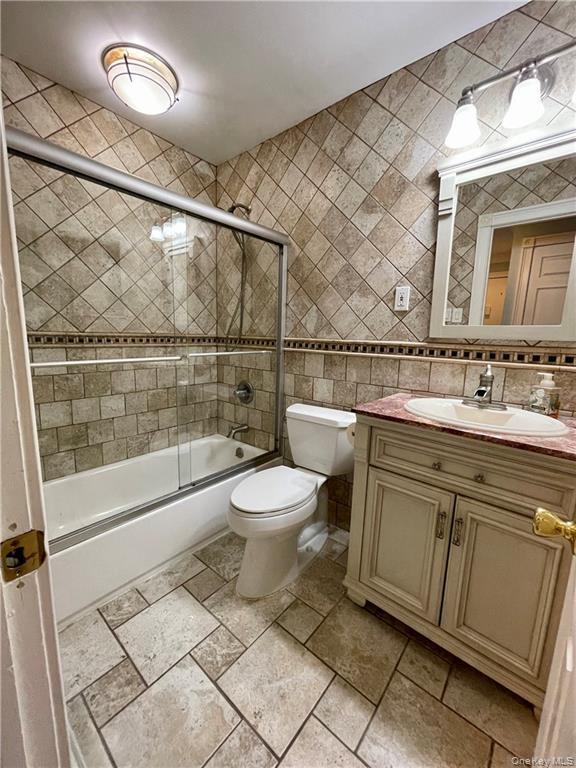 Building Photo - 6 Church Ln