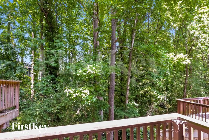 Building Photo - 2945 Aspen Woods Entry