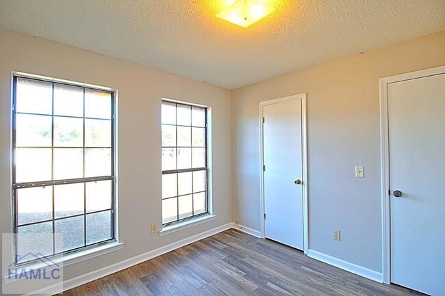 Building Photo - 942 Gulfstream Rd