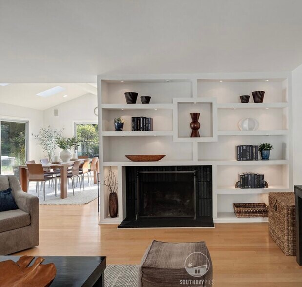 Building Photo - 28068 Santona Dr