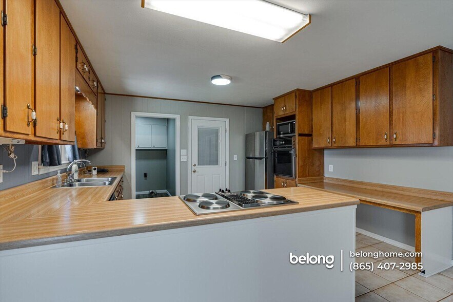 Building Photo - 2324 Mark Ln