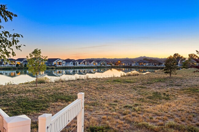 Building Photo - 580 Boxwood Dr