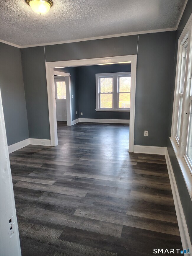 Building Photo - 9 Westphal St