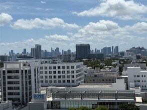 Building Photo - 100 Lincoln Rd