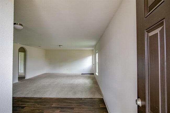 Building Photo - 149 Proclamation Ave