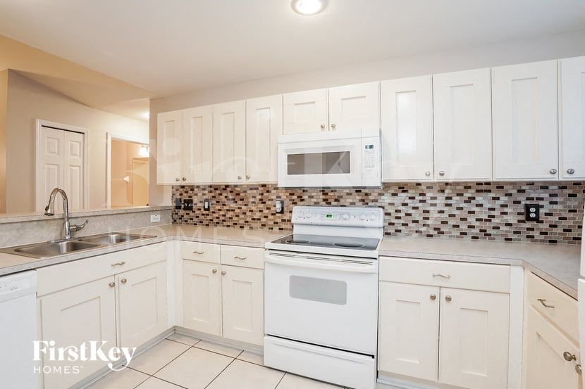 Building Photo - 5003 Barth St