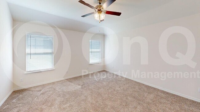 Building Photo - 402 Cliffmere Dr