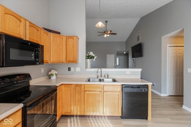 Building Photo - 10703 Hanover Ct