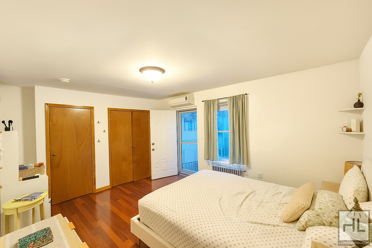 Building Photo - Beautiful 1-Bedroom Apartment with Private...