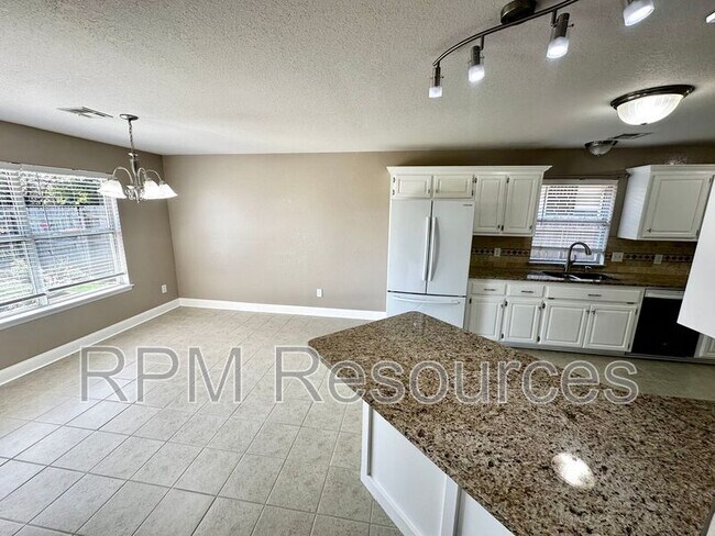 Building Photo - 8208 Greer Way